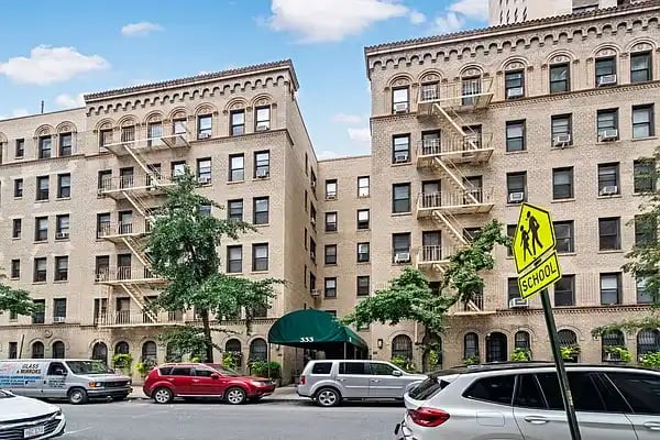 333 East 80th Street Unit: 5E