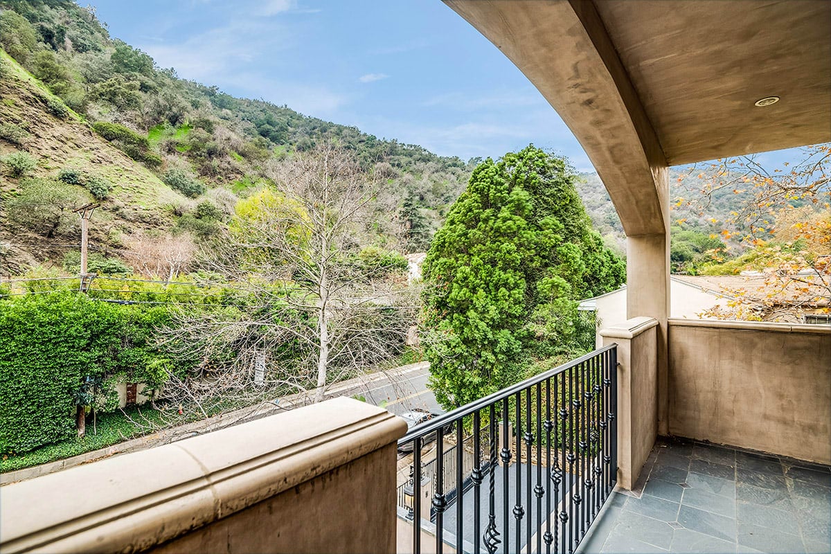 1600 Benedict Canyon Dr