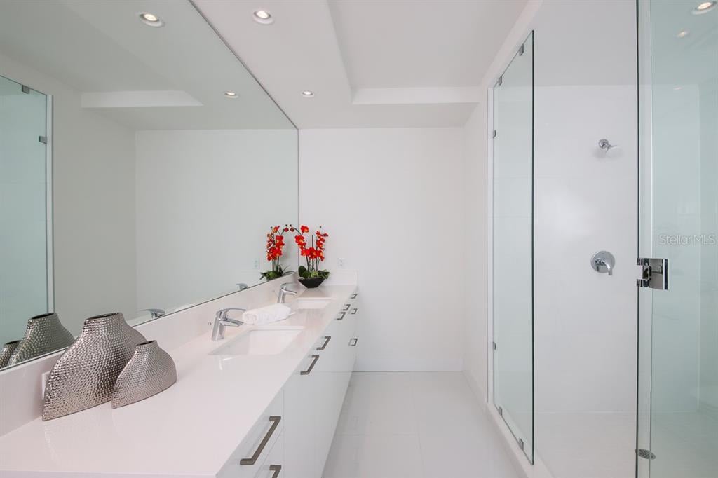 111 S Pineapple Ave Unit 812