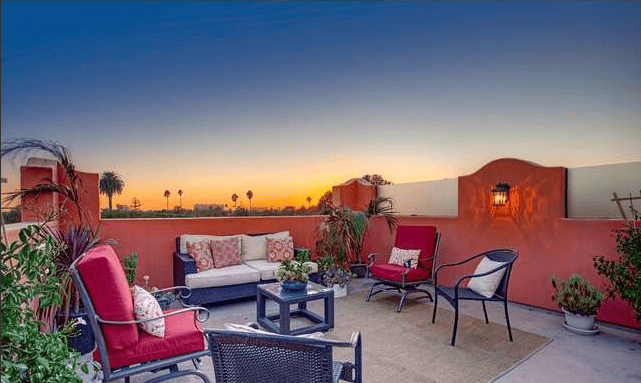 4307 South Centinela Ave
