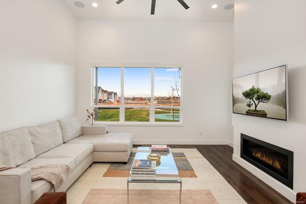 6726 Navajo St