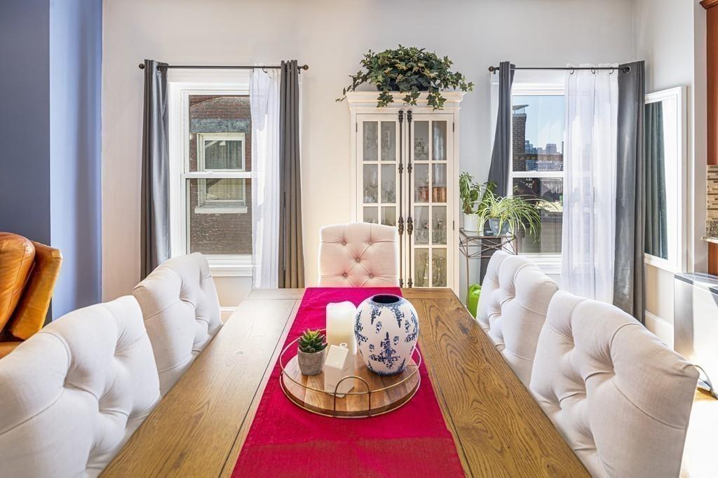 402 Meridian St, #4