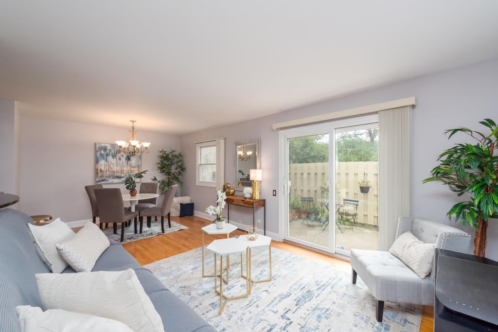 210 Queens Cove