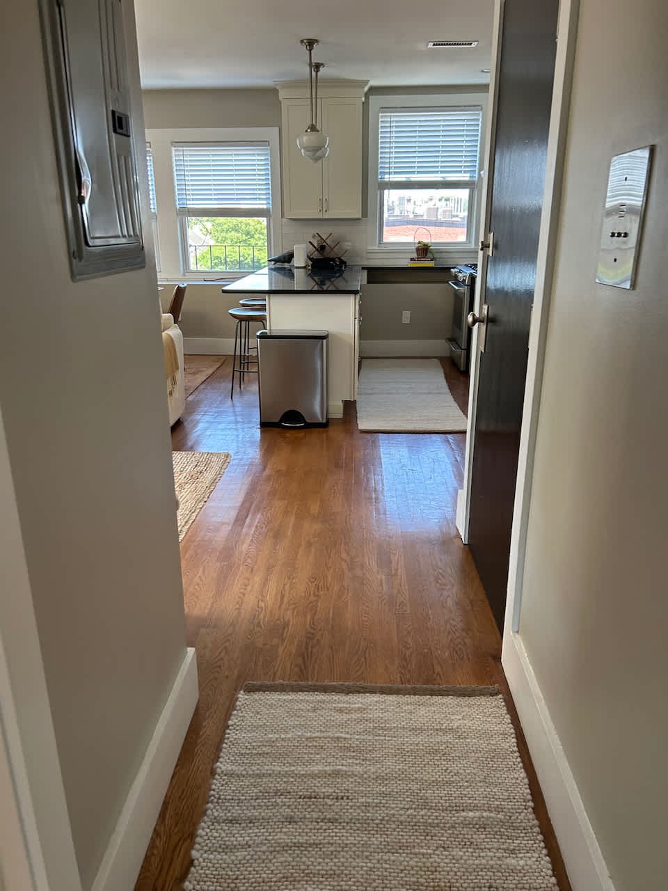Union Park - 1.5 Bed 1 Bath with Laundry and GARAGE PARKING! September 1 