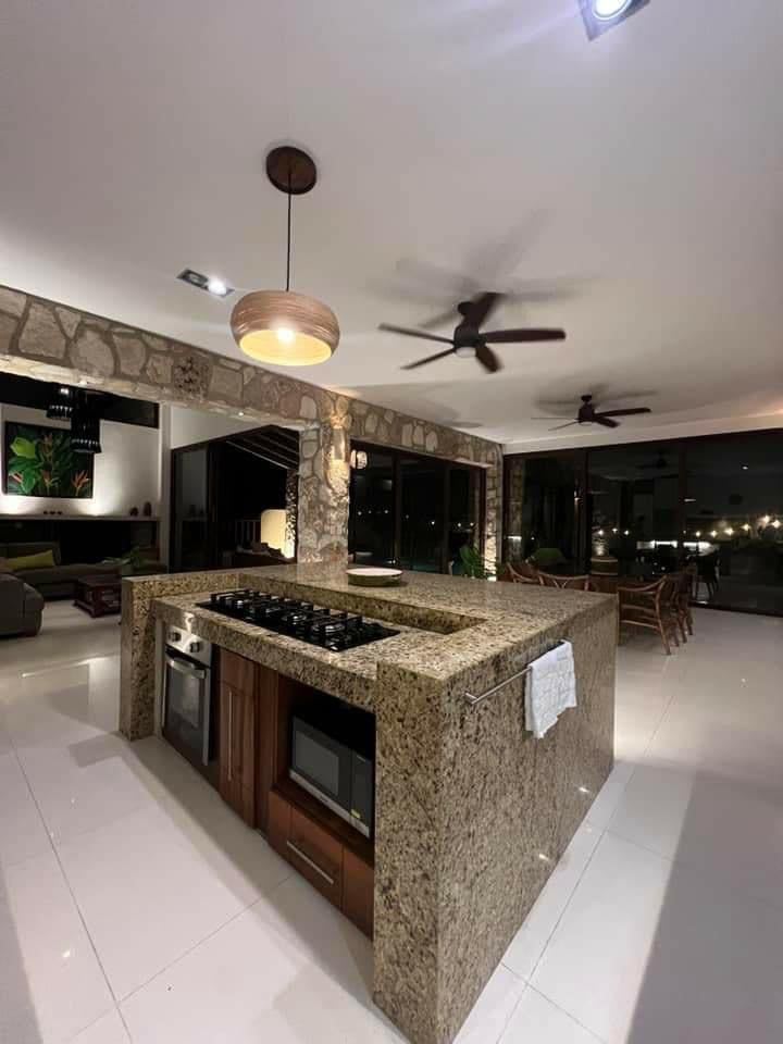  House of Art in Puerto Aventuras for Sale Kitchen