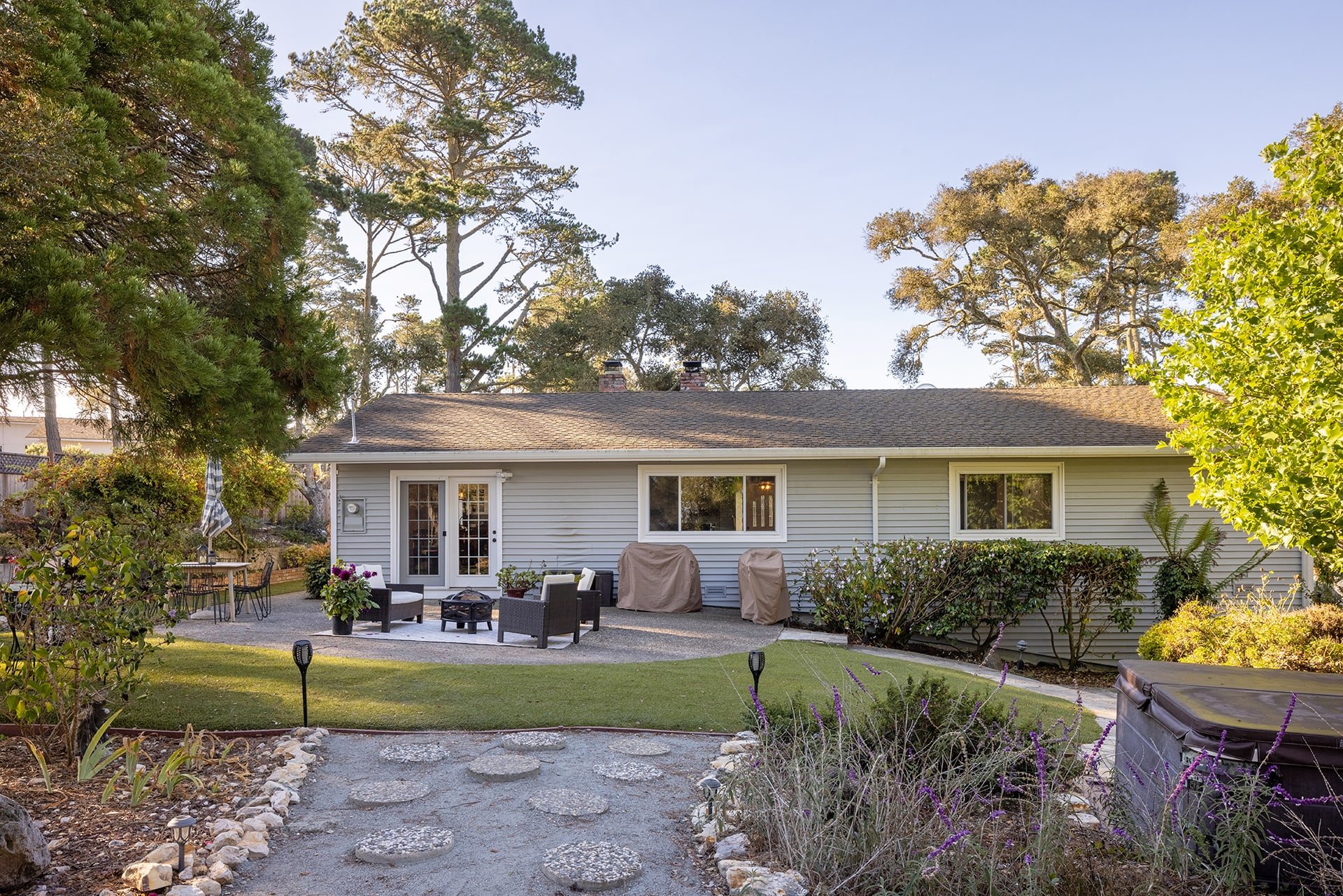 Carmel Pearl - 3739 Raymond Way