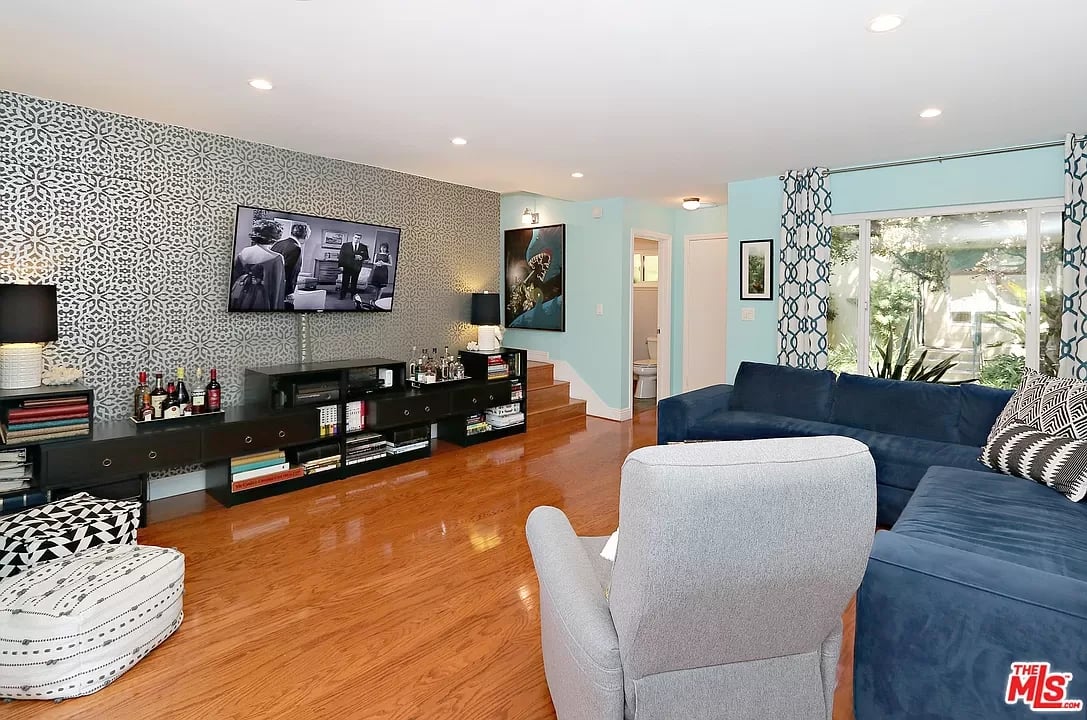 11138 Aqua Vista St #24