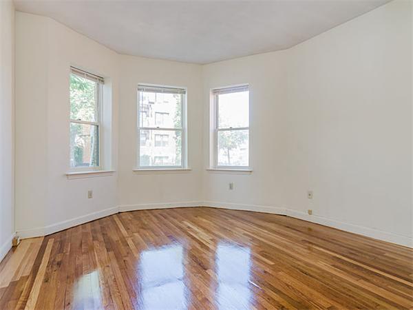 153 Chiswick Rd, #2