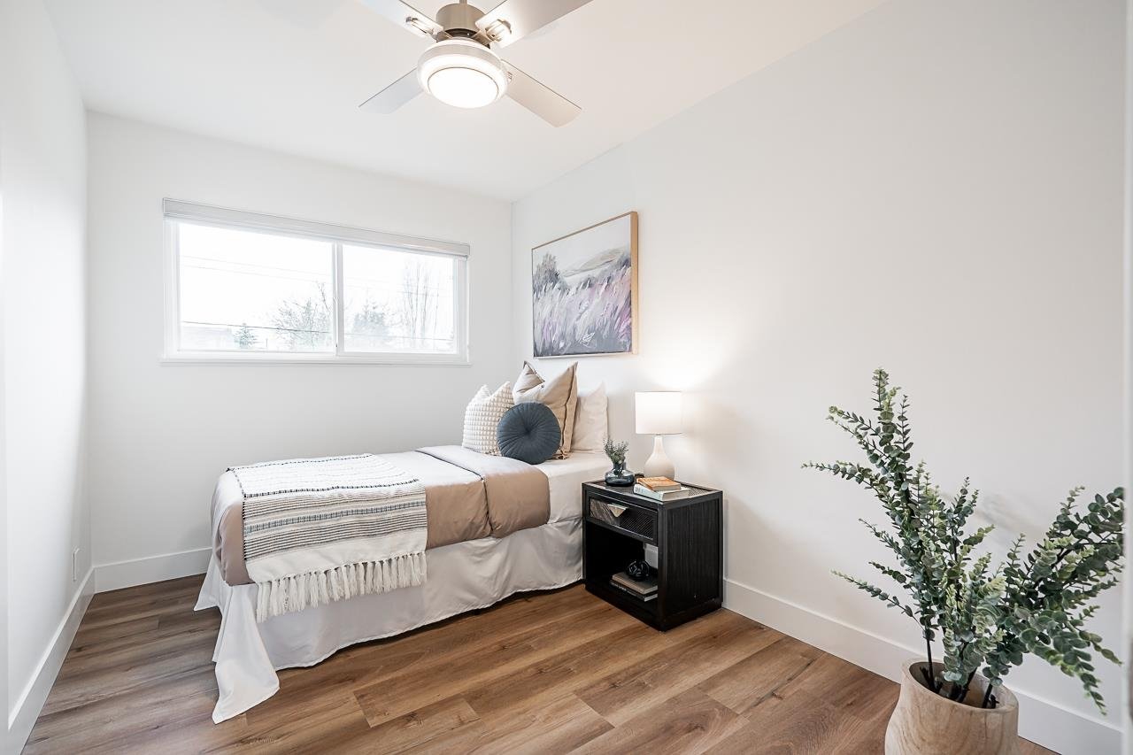 11443 87 Ave