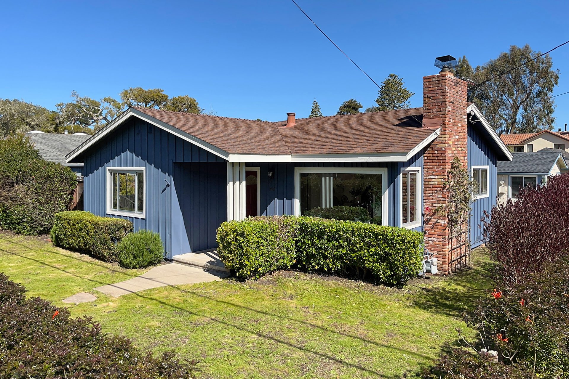Pacific Grove Jewel - 910 Short St