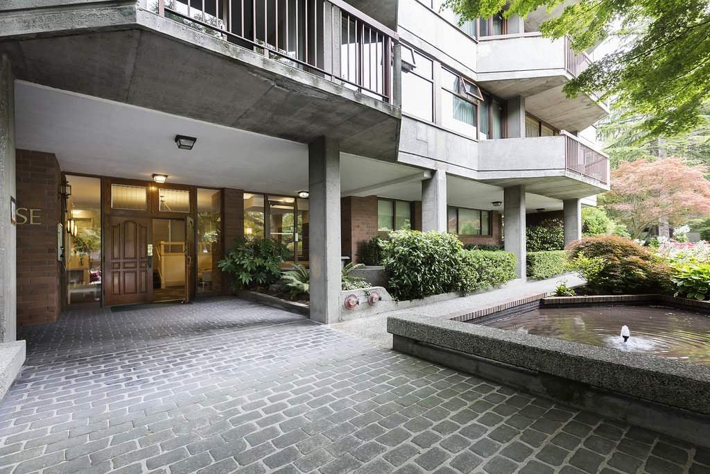302-2445 W 3rd Avenue, Vancouver