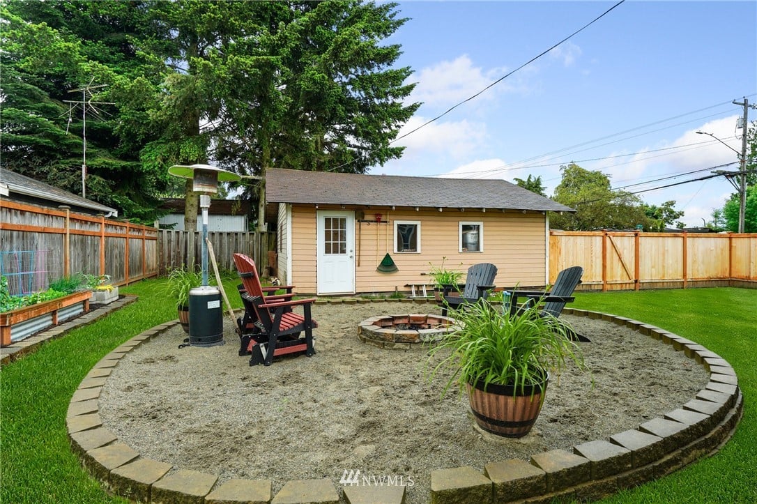 1001 Alice Ave