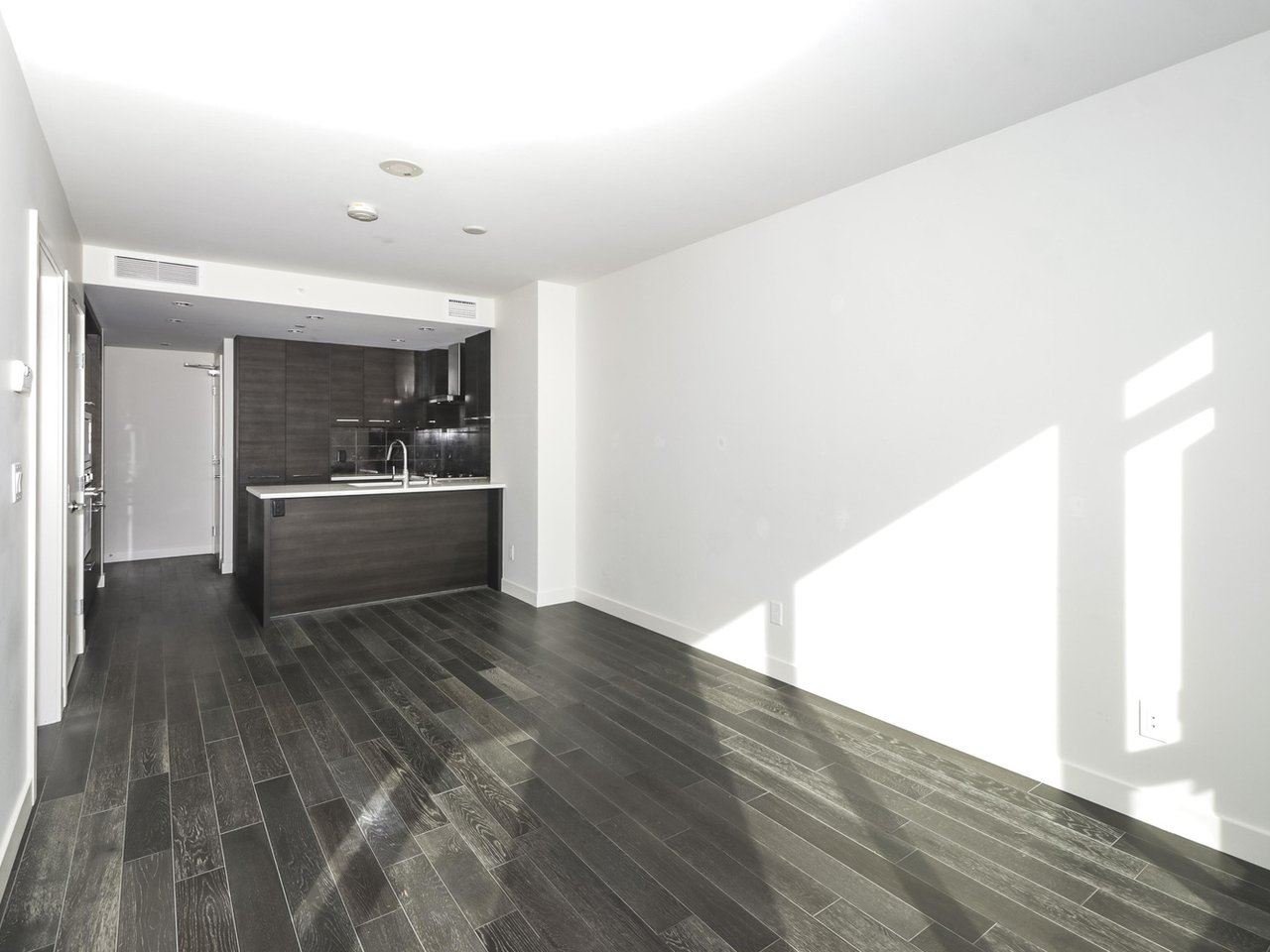 1111-7488 Lansdowne Rd