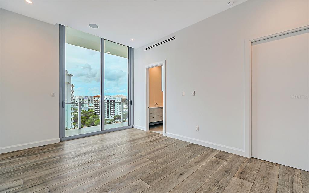 605 S Gulfstream Ave, #10N