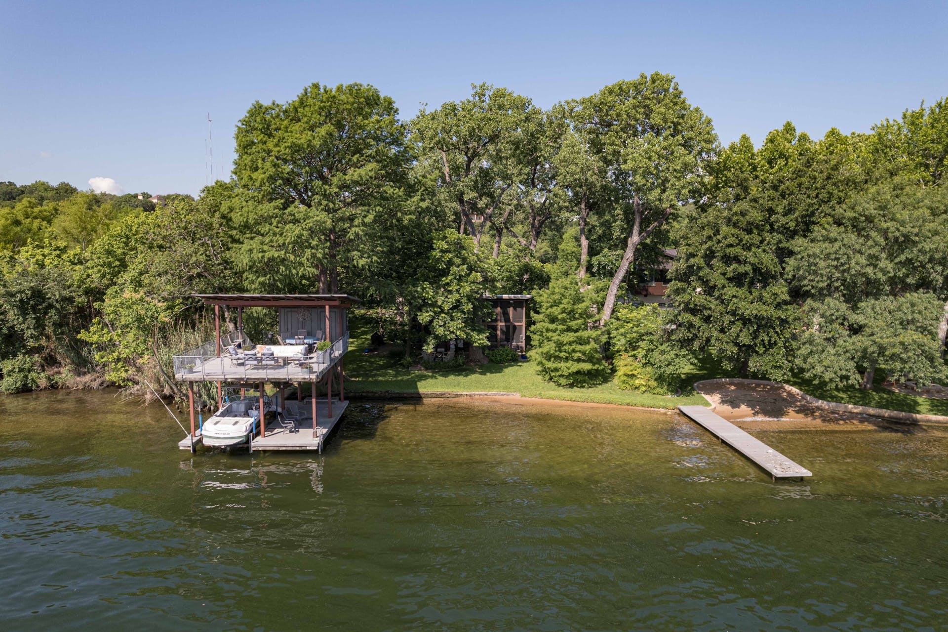 1500 Rockcliff Road