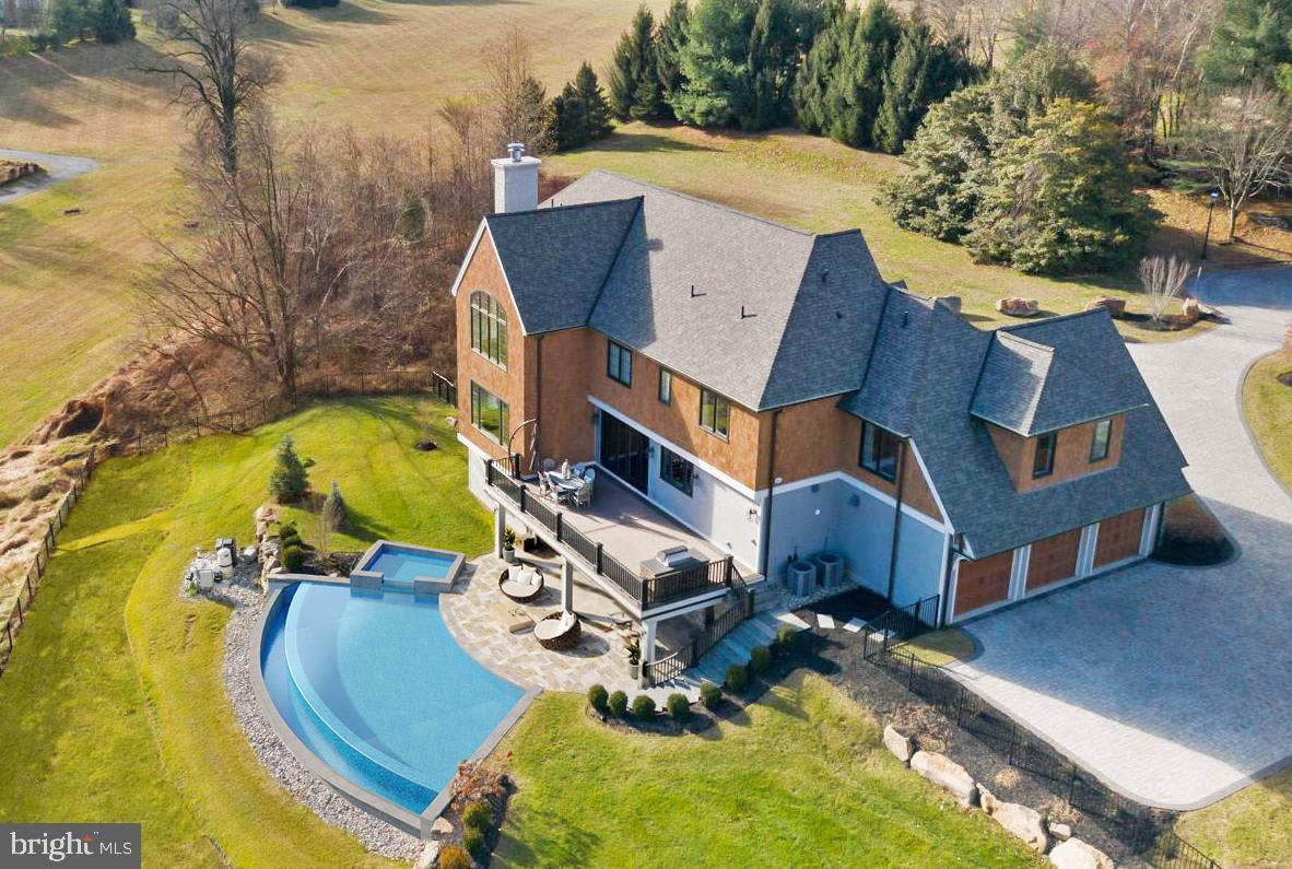 1309 Summer Hill Ln
