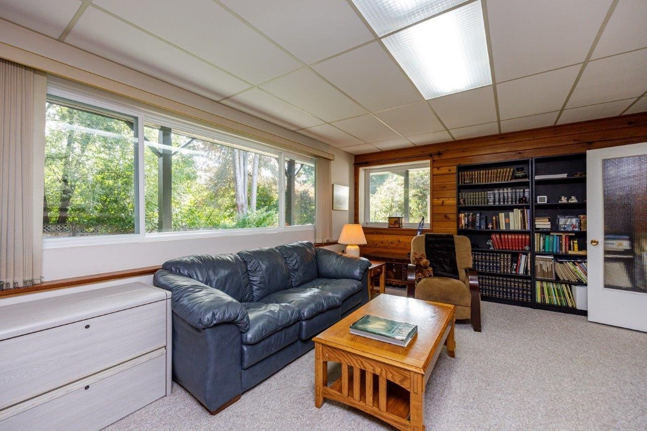 2118 Greylynn Cres