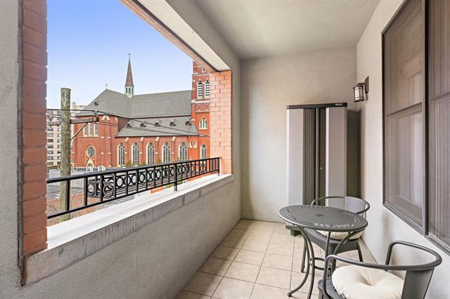 325 Willow Ave #4B