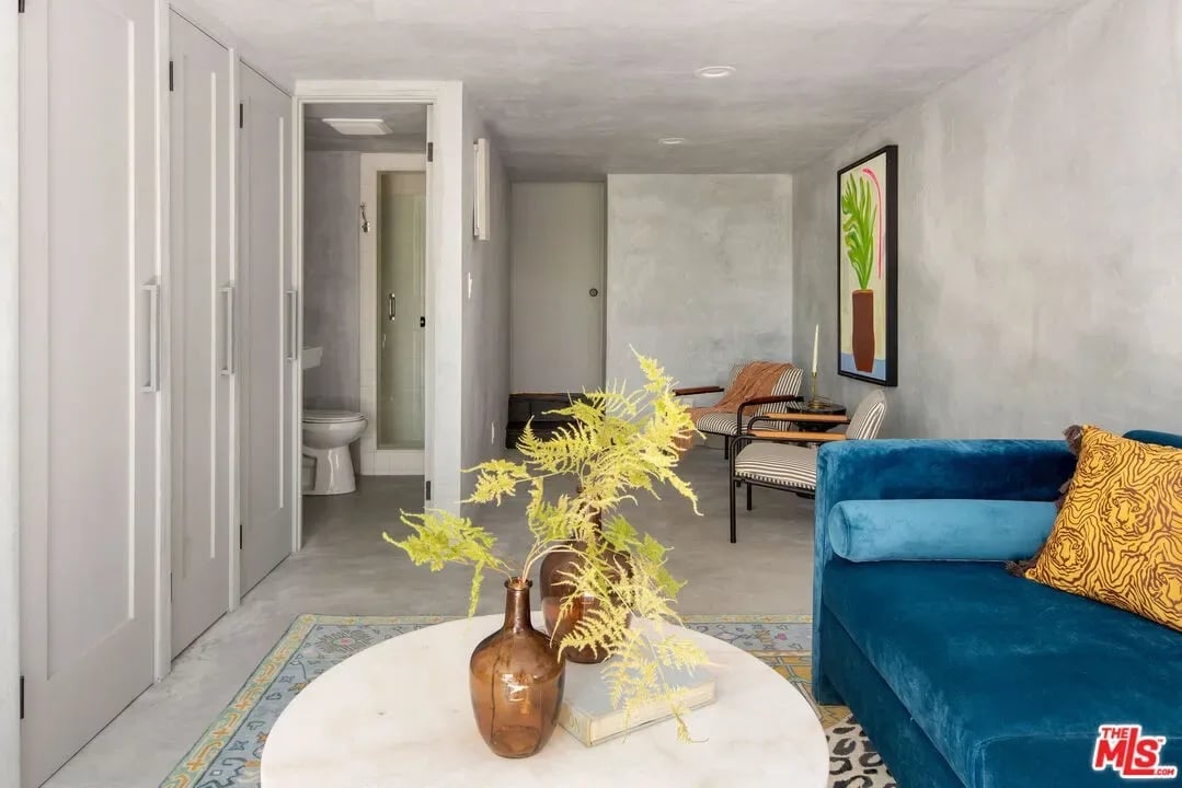 Beautiful Beachwood Canyon Spanish