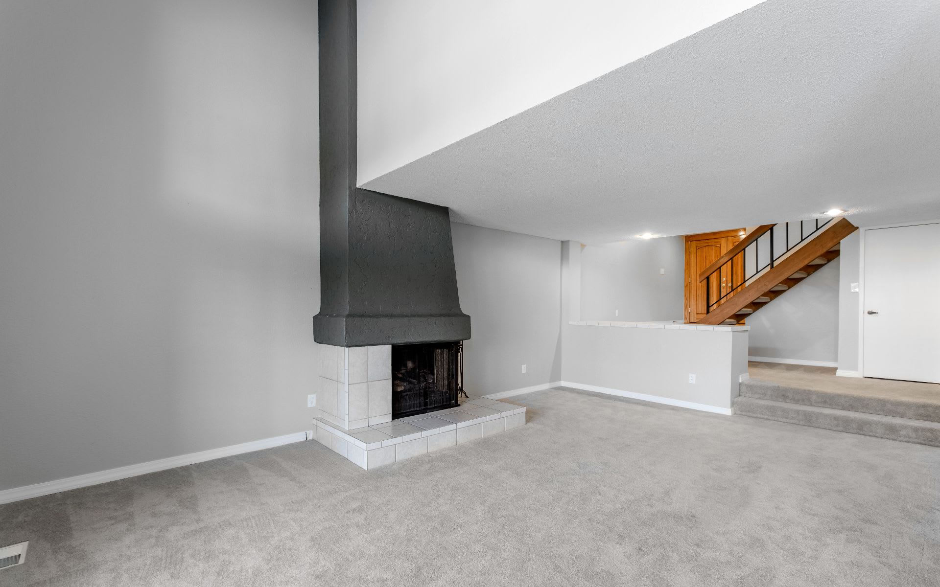 9866 E Maplewood Circle