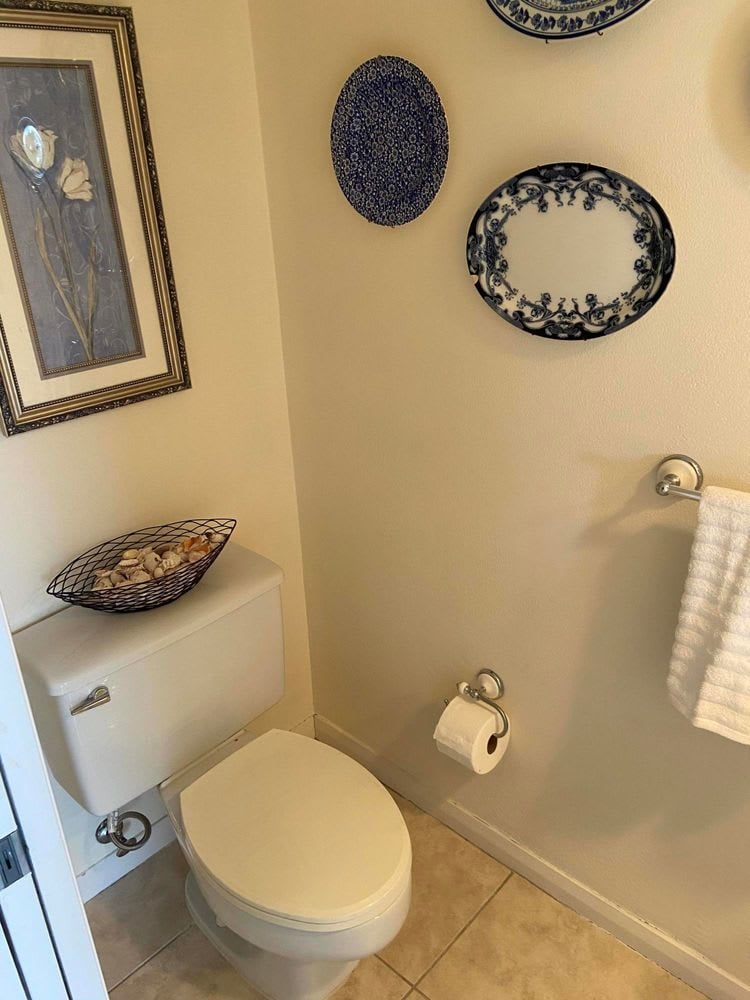 122 Lakeshore Drive #2320