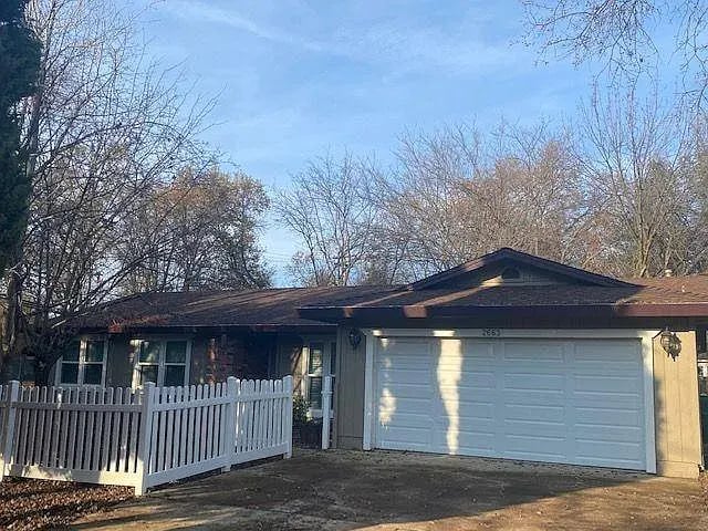 2663 Country Club Dr