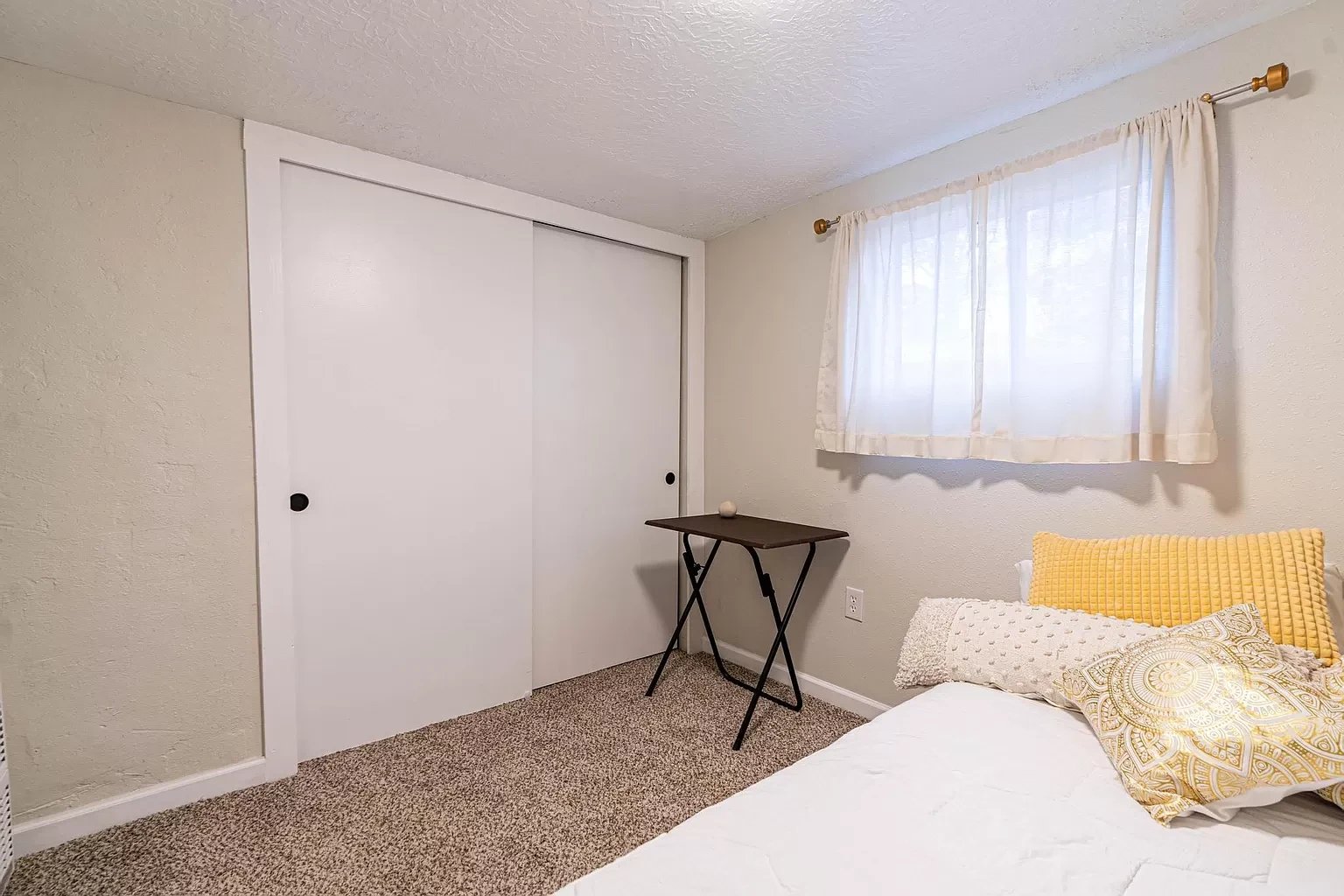 1019 Cerro Vista Rd SW