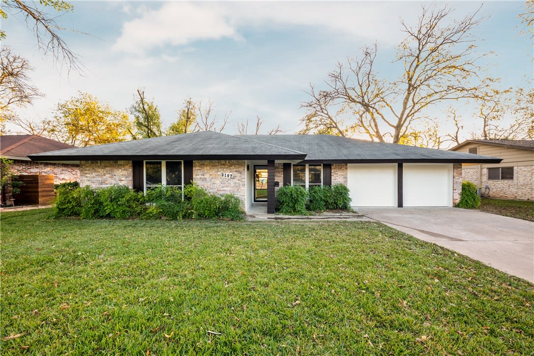 2107 Kenbridge Dr