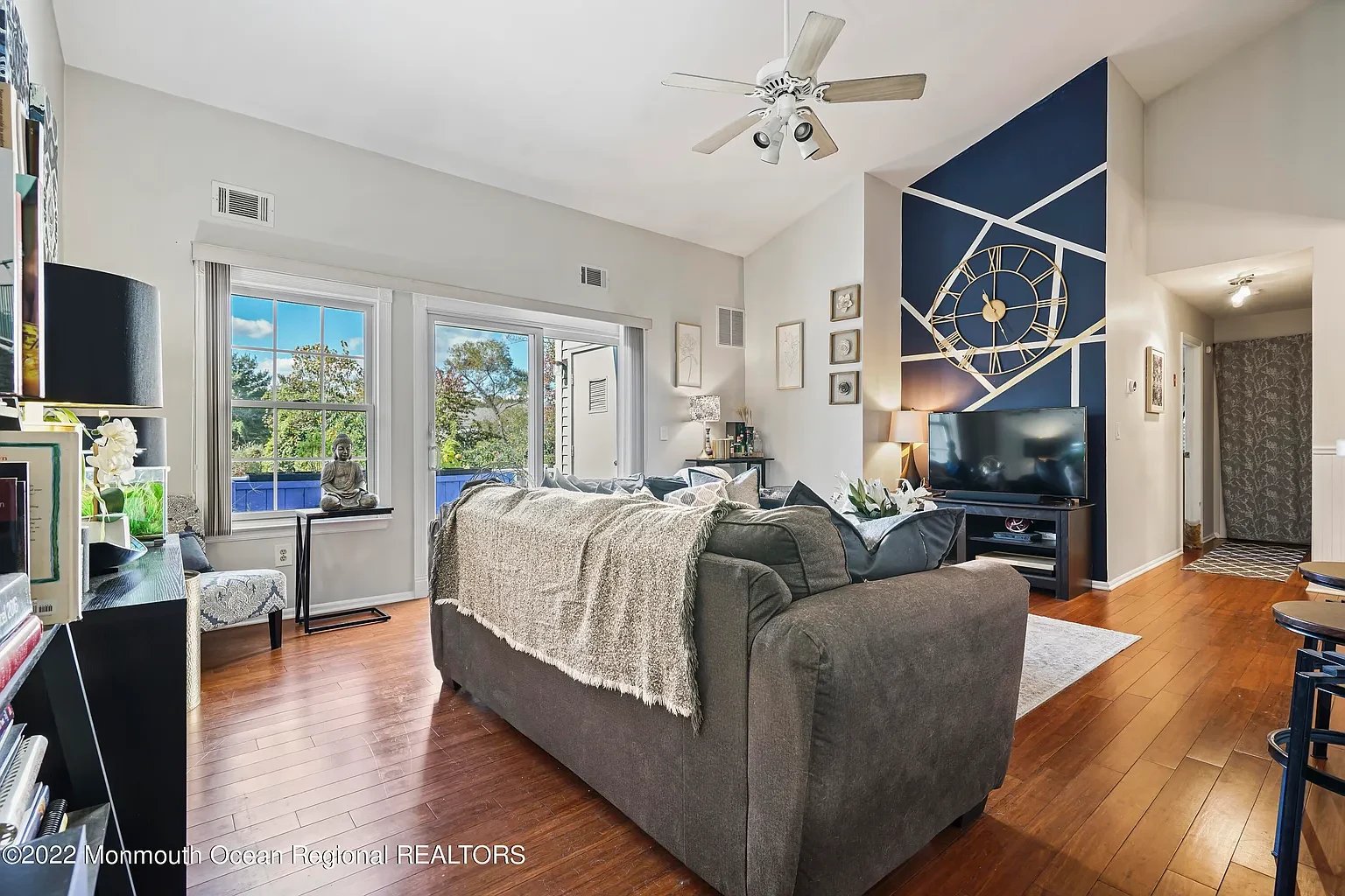12 Hackamore Court