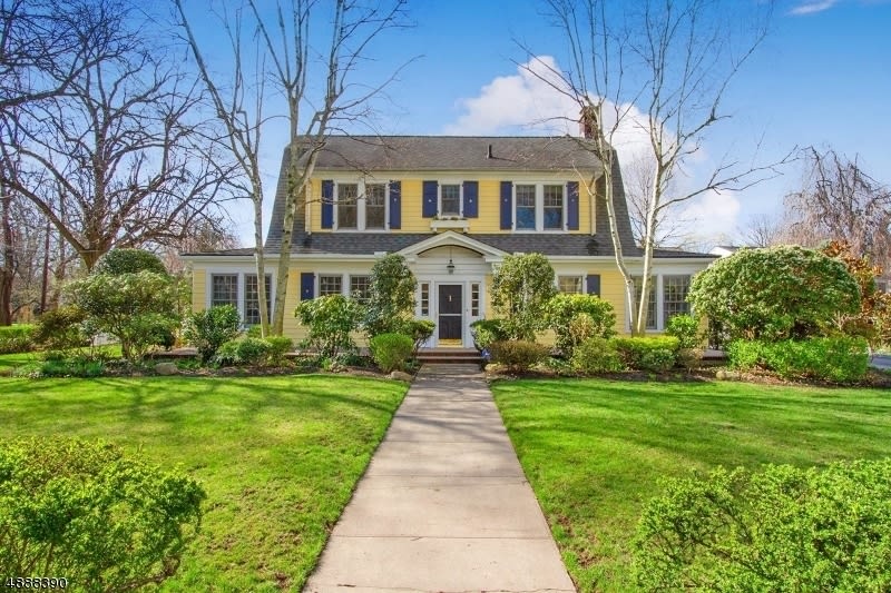 64 Elm Ave