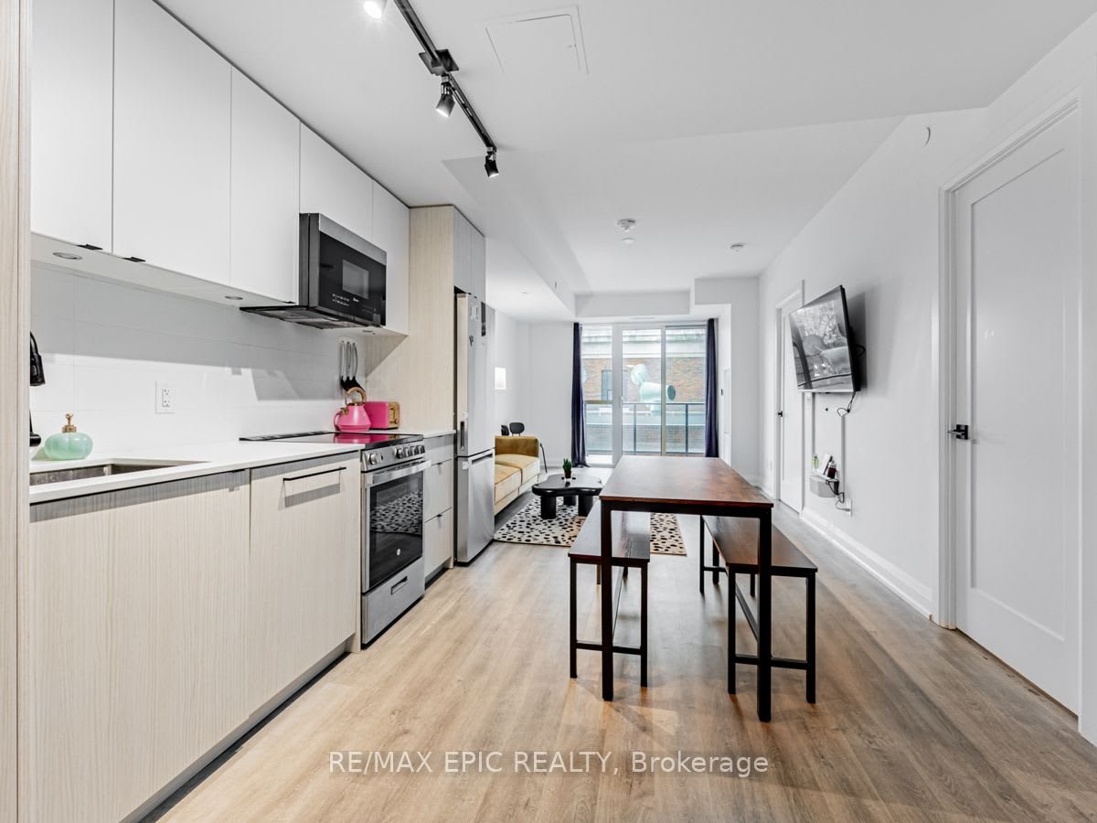 2369 Danforth Ave 317
