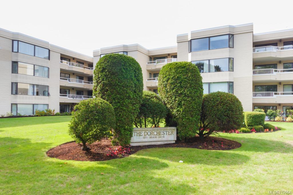 303-1370 Beach Dr
