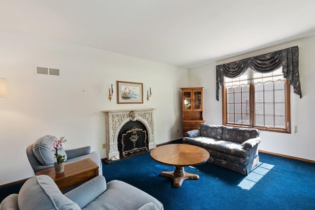8866 Greenmeadow Ln