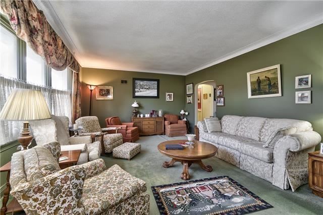 60 Harborn Rd