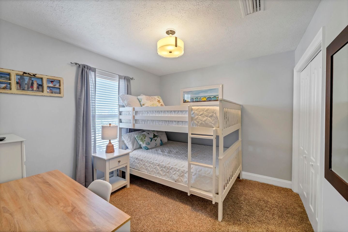 125 Rose Ln