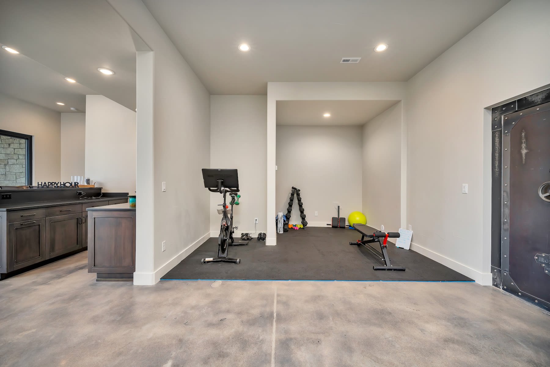 7590 Raphael Lane