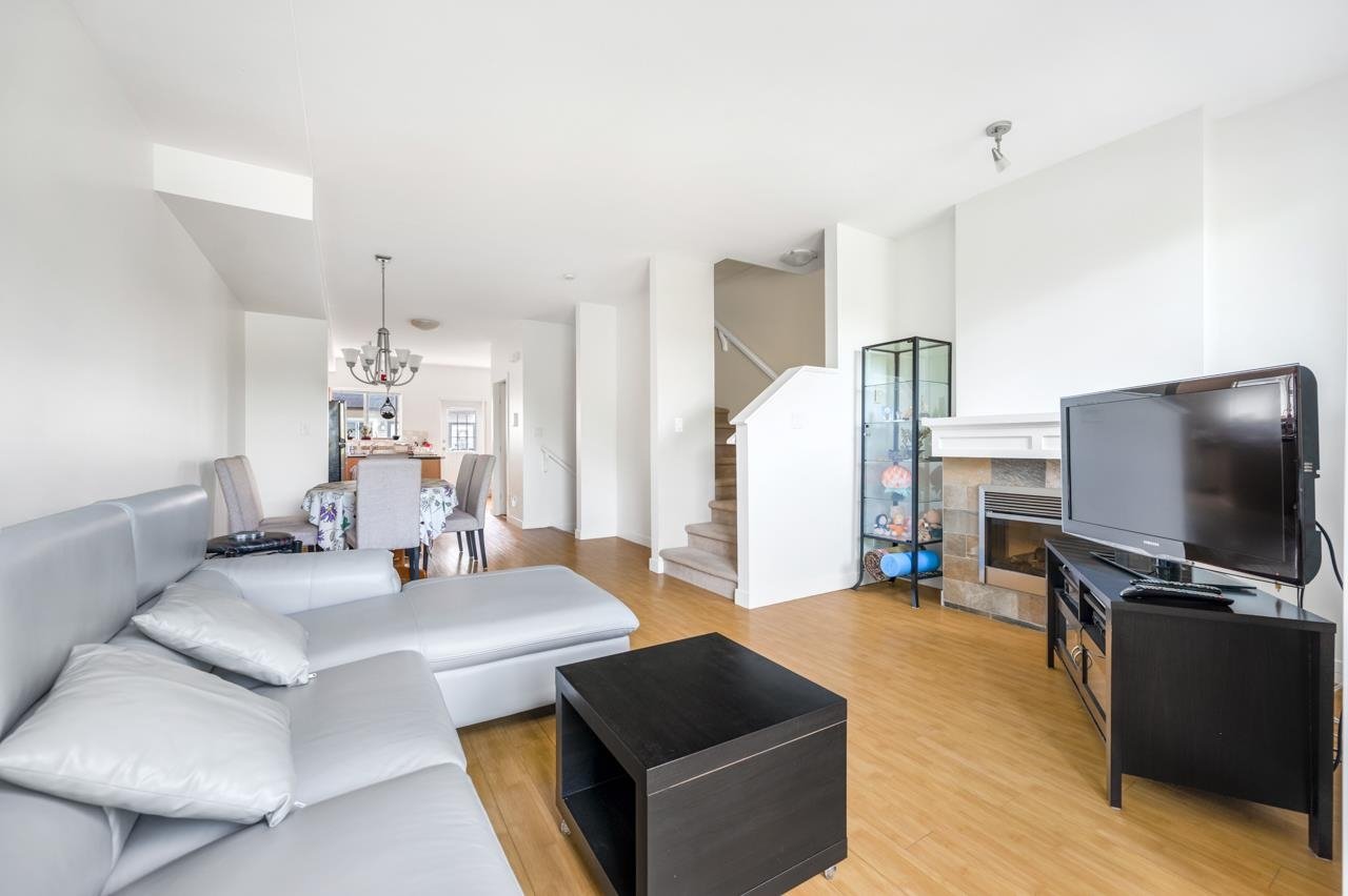 23-5988 Lancing Rd