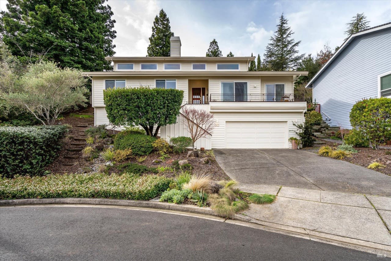 30 Clement Ct