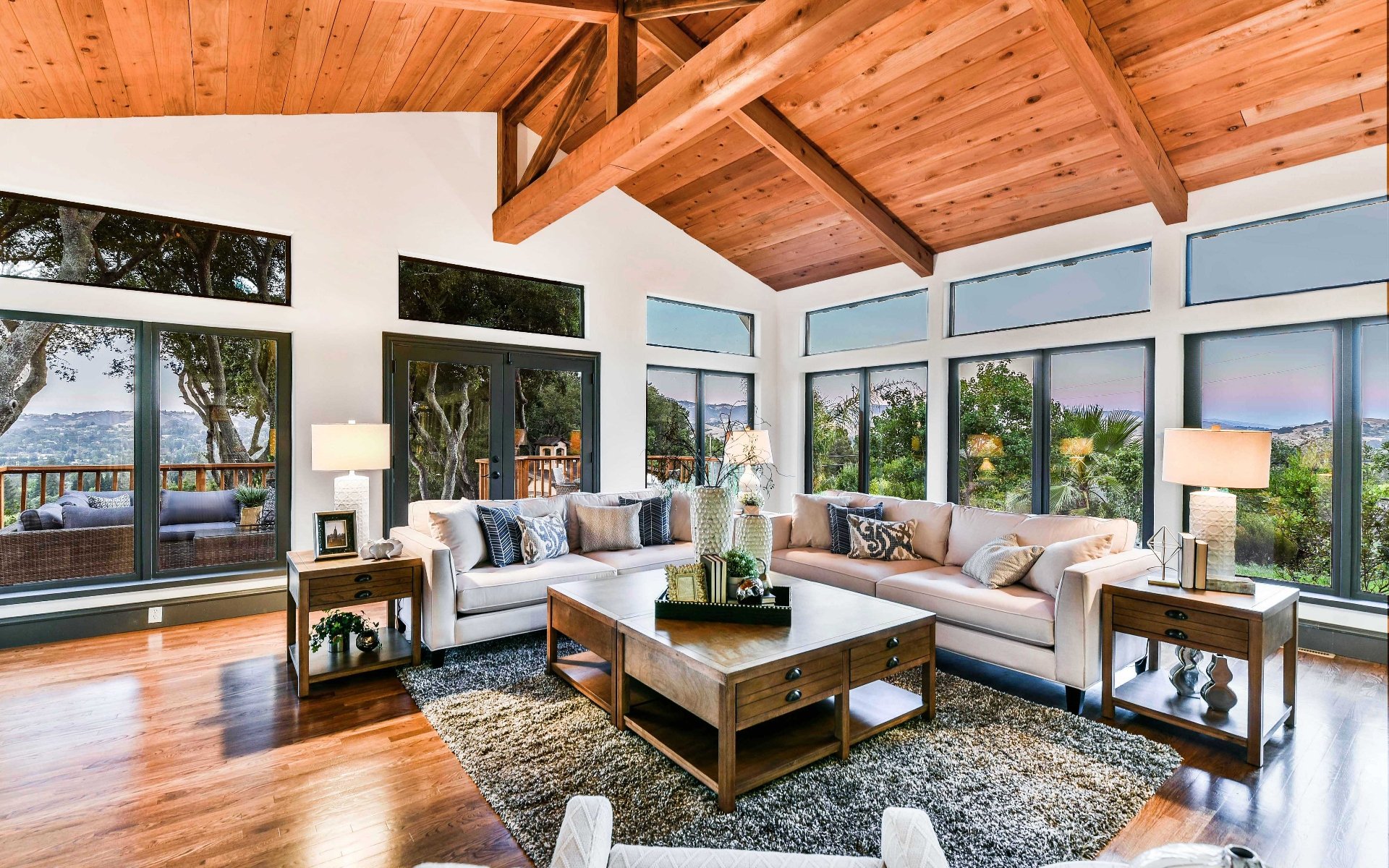 512 Highland Dr