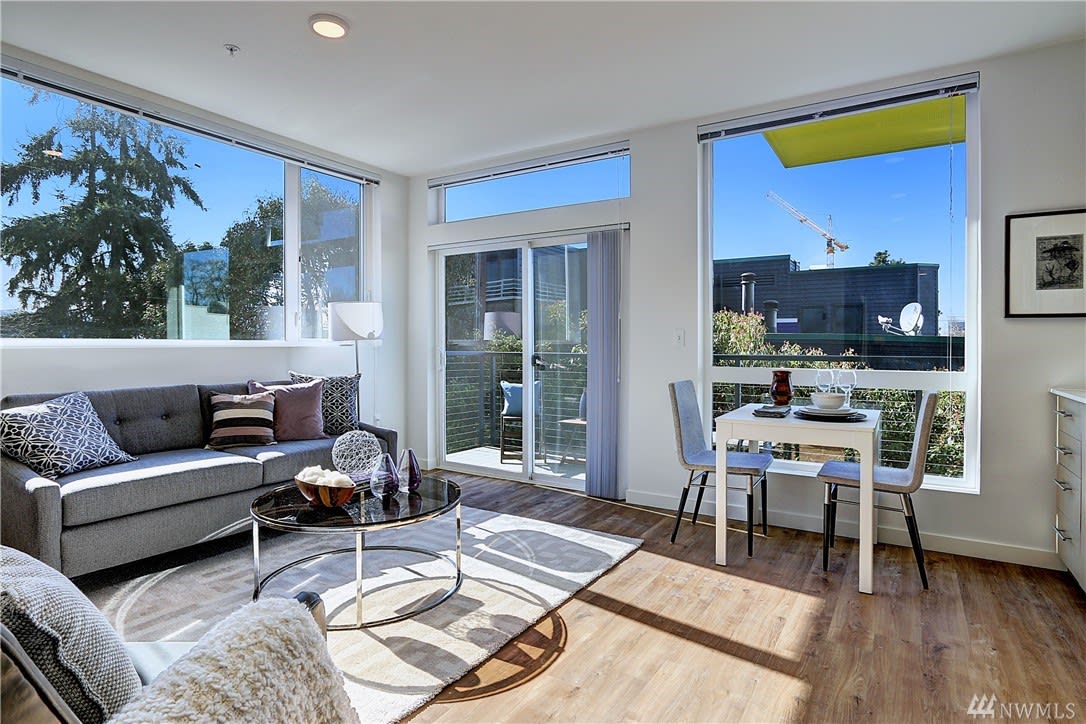 121 12th Ave E, #302