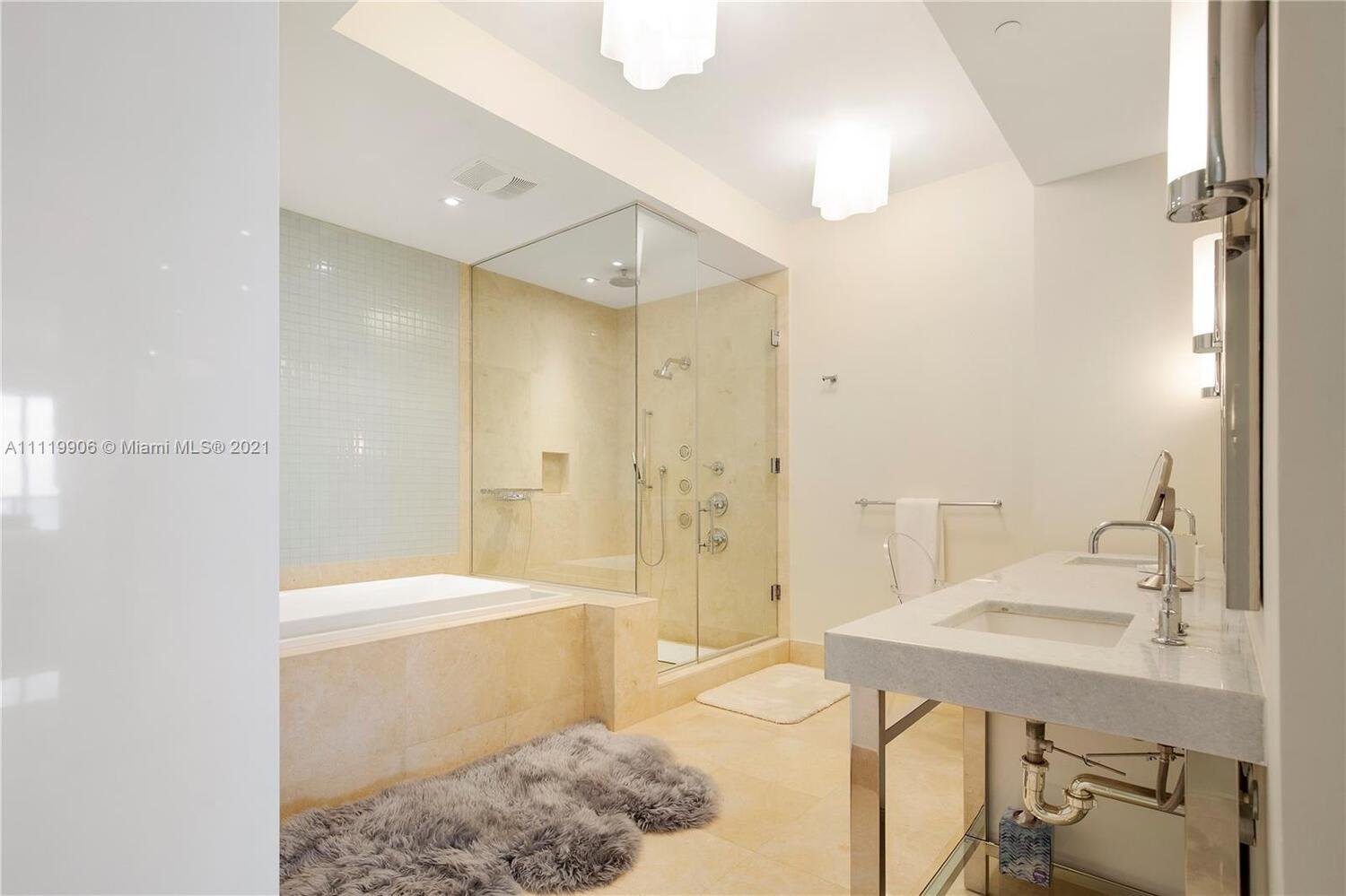 9705 Collins Ave, #1403N