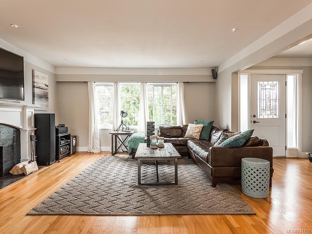 3913 Ansell Rd, Saanich