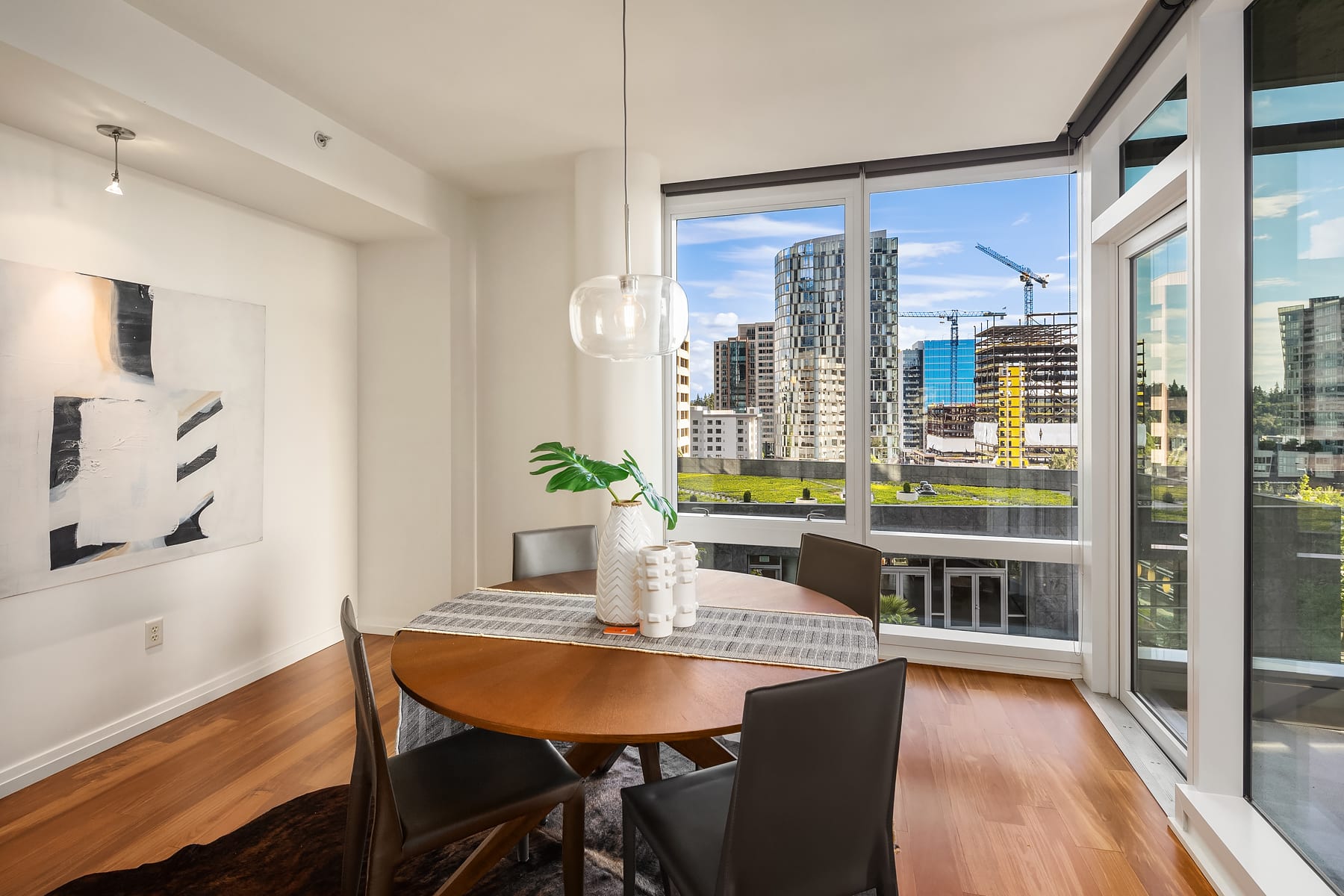 500 106th Ave NE, Unit 813