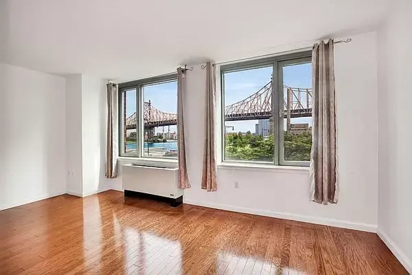 455 Main Street Unit: 4R