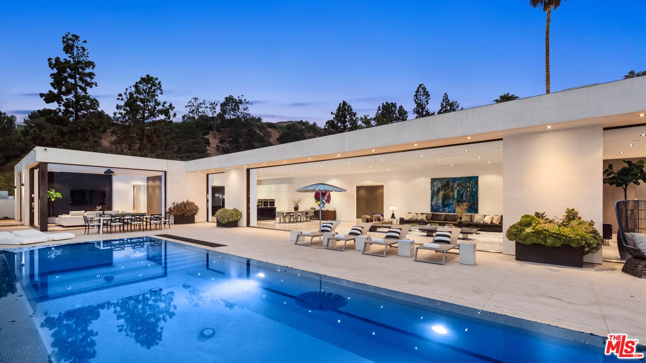 1220 Loma Vista Dr