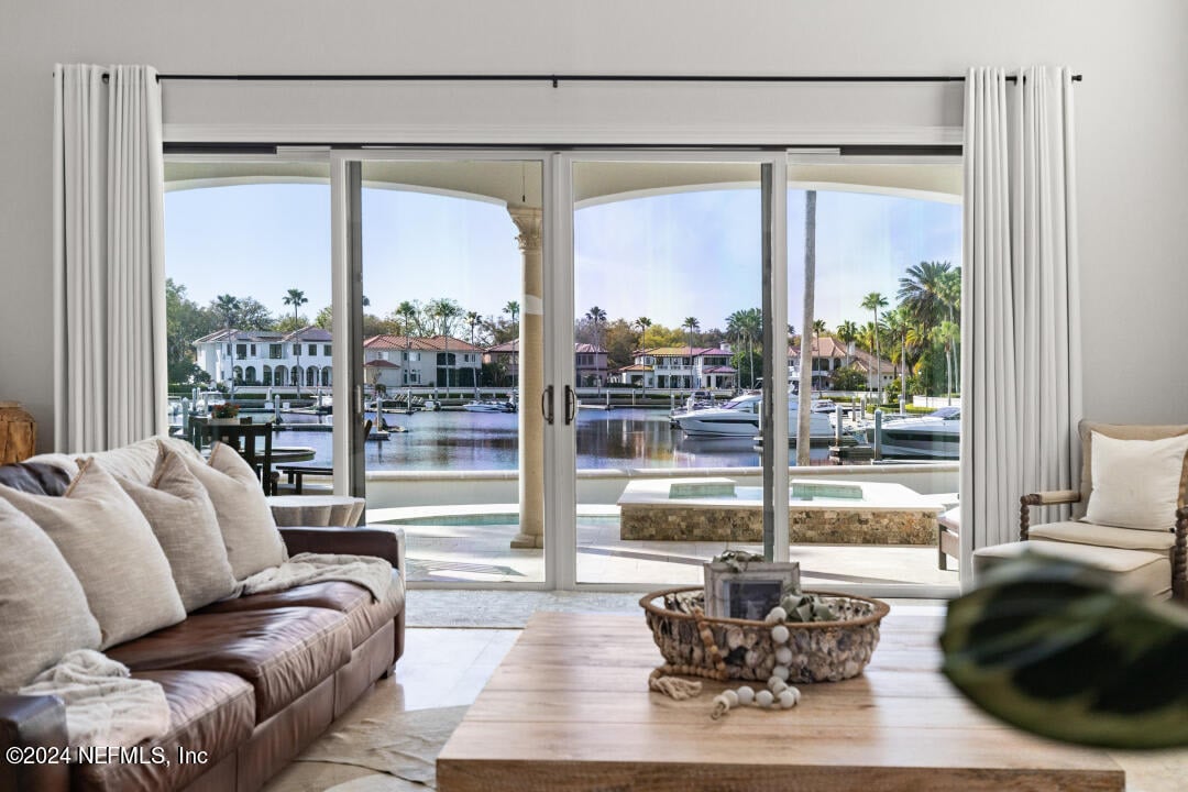 100 Harbourmaster Ct