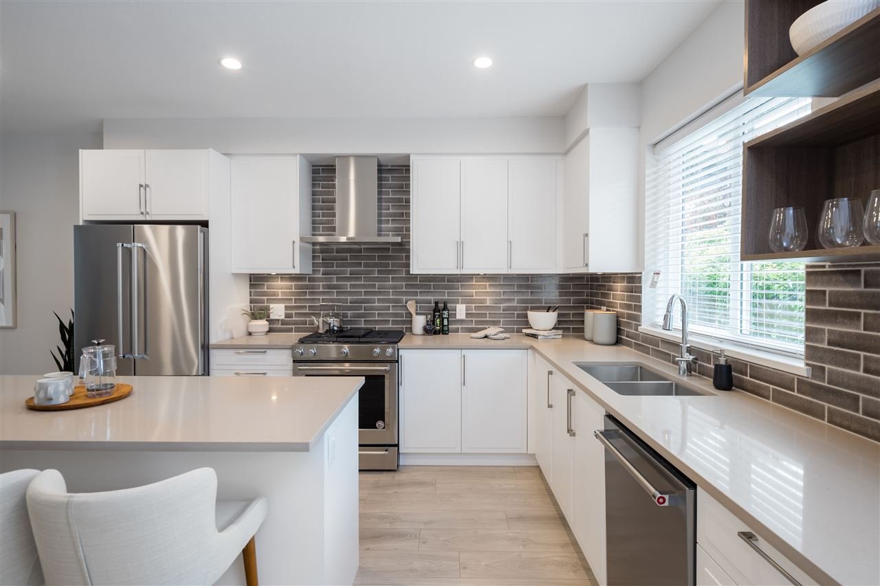 23-70 Seaview Dr