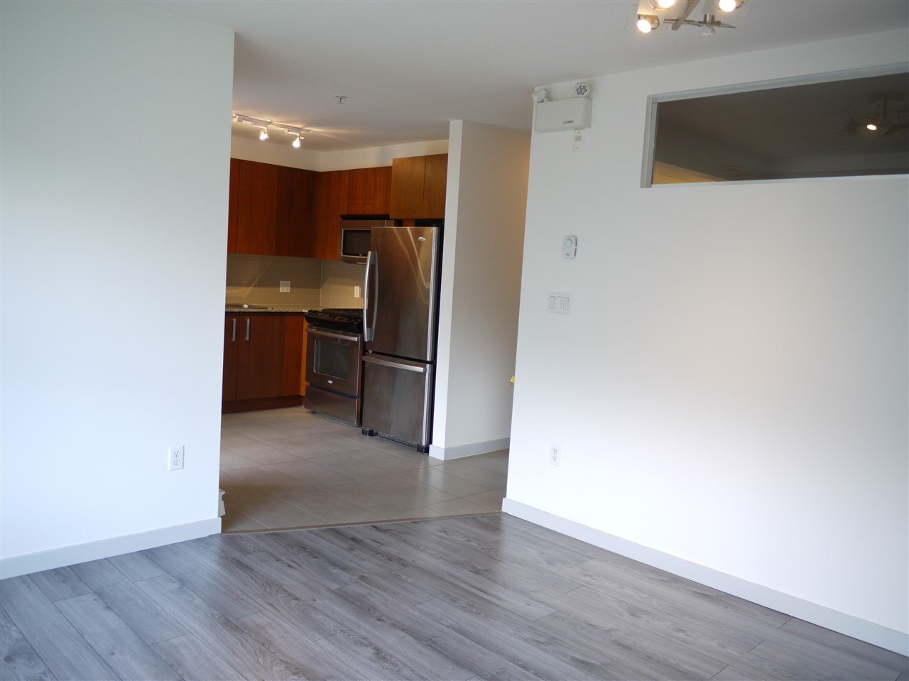 312-5775 Irmin St