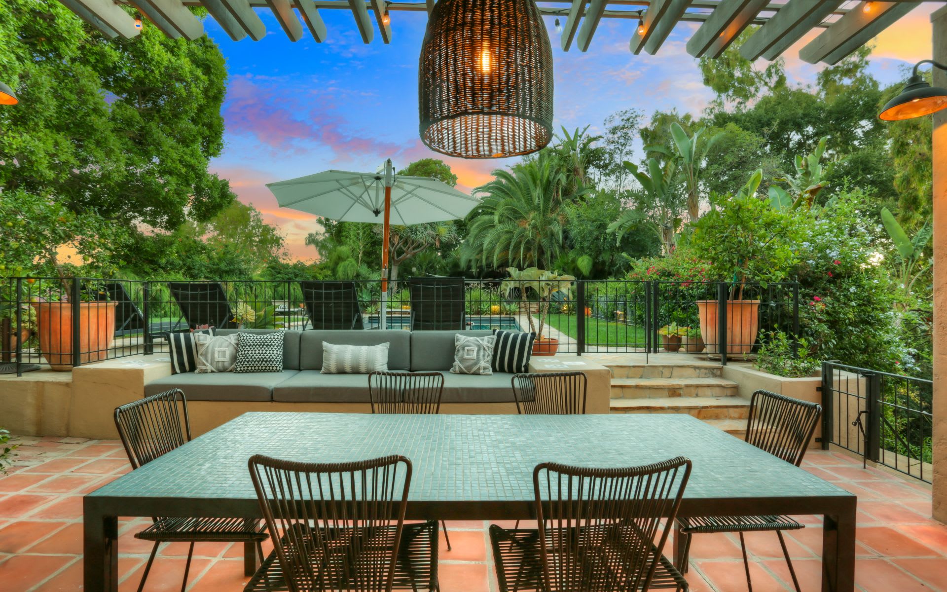  3259 Deronda Dr