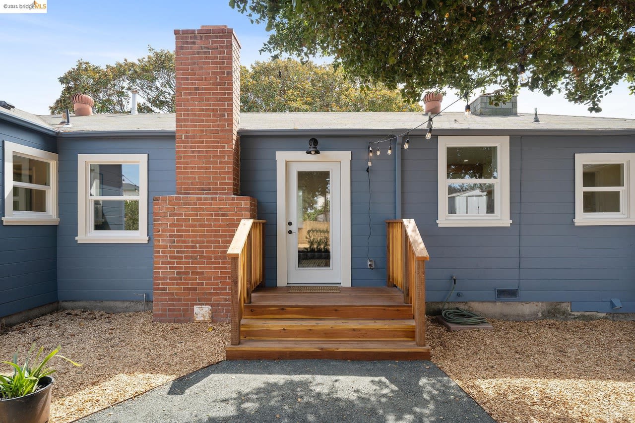 2115 Emeric Ave